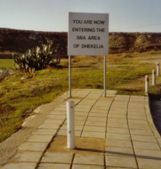 Señal fronteriza británica (click para ampliar)