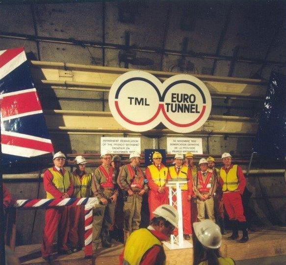 Frontera anglofrancesa en el Eurotúnel (click para ampliar)