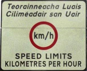 Irish_border_sign_mediumres