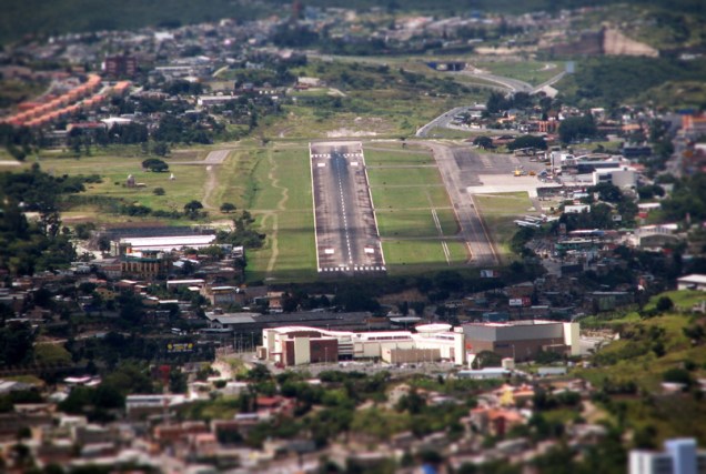 aeropuerto-toncontin-tegicigalpa-2