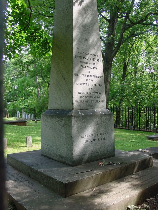 800px-Thomas_Jefferson's_Grave_Site