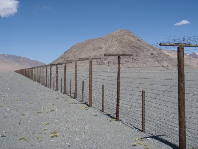 china-tajik-border-fence