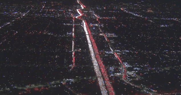 Thanksgiving-Traffic-Jam-in-Los-Angeles