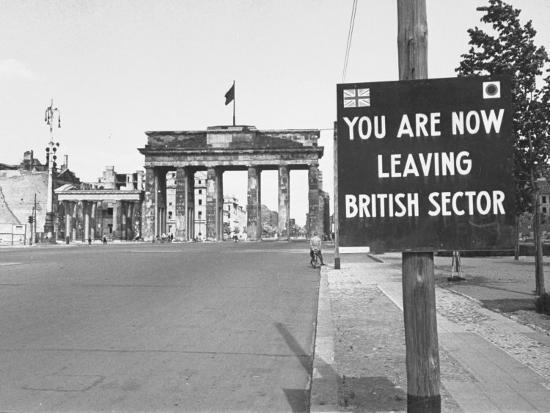 Screenshot_2020-01-20 berlin border 1946 - Buscar con Google(1)